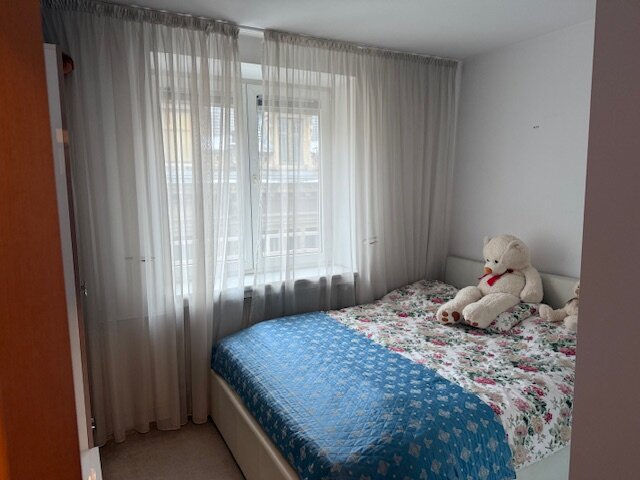 Calea Victoriei colt cu Lipscani, vanzare ap 4 cam in bloc 1980,